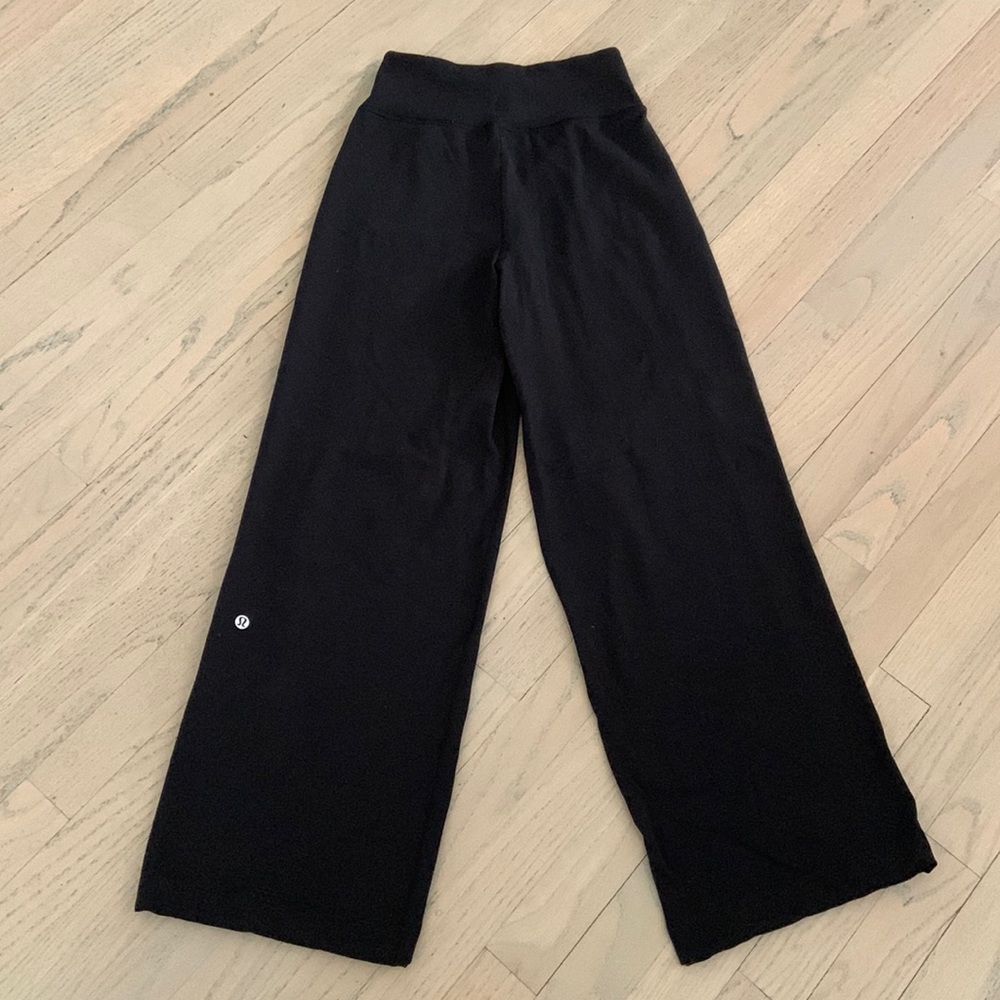 Lululemon yoga pants